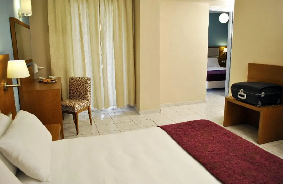 Hotel Plessas Palace-1
